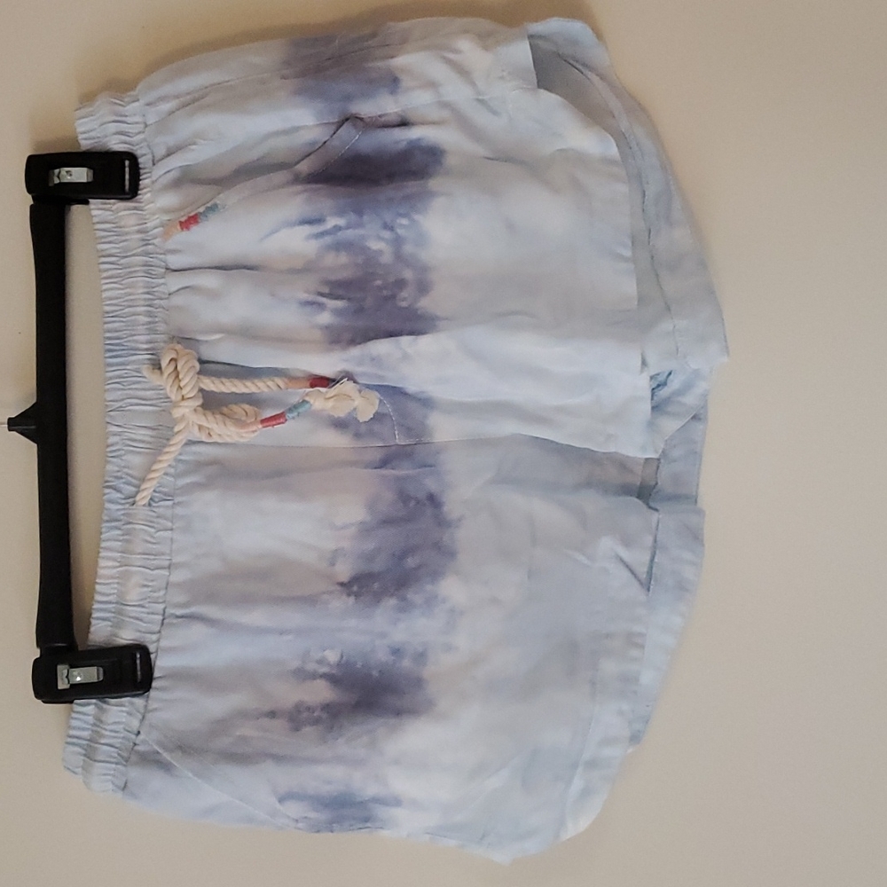 🆕️ Blue & White Shorts
